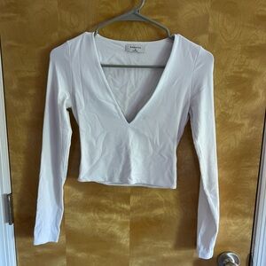 Aritzia Babaton White V-Neck Long Sleeve Top